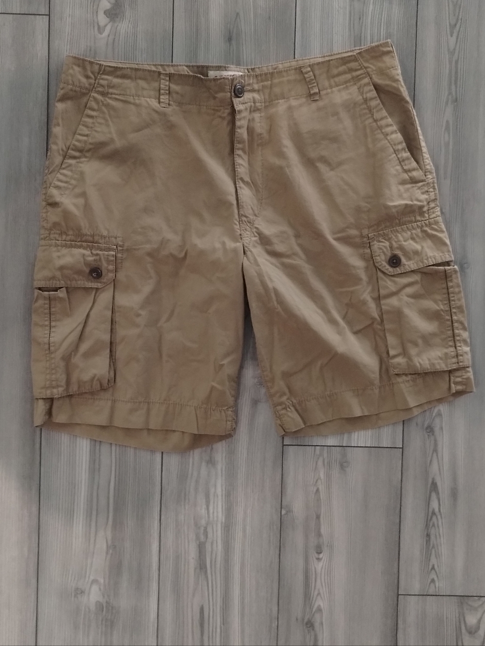 Men's Khaki Cargo Shorts - Classic Tan